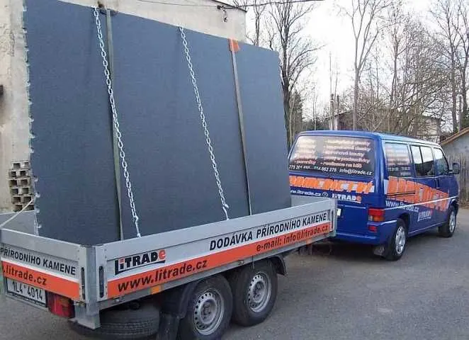 Provozovna kamenictví Litrade v Liberci